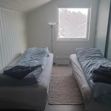 Holiday Rooms منزل للإقامة