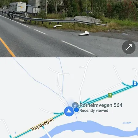 Holiday Rooms منزل للإقامة