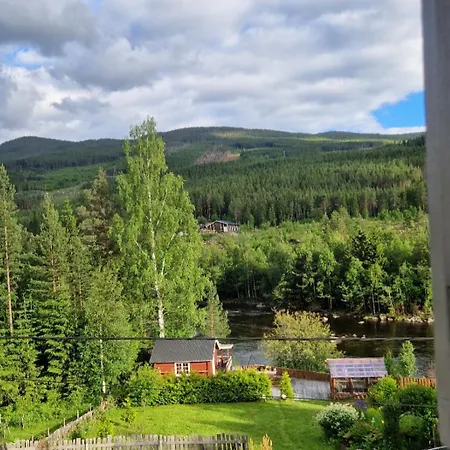 Homestay Holiday Rooms *