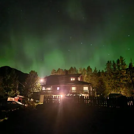Homestay Holiday Rooms
