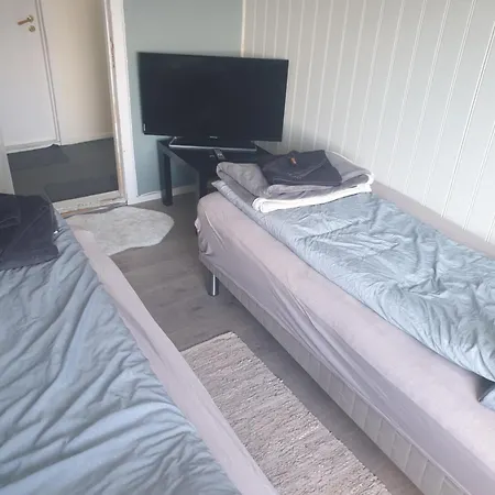 Holiday Rooms *