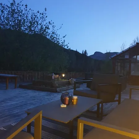 Проживание в семье Holiday Rooms